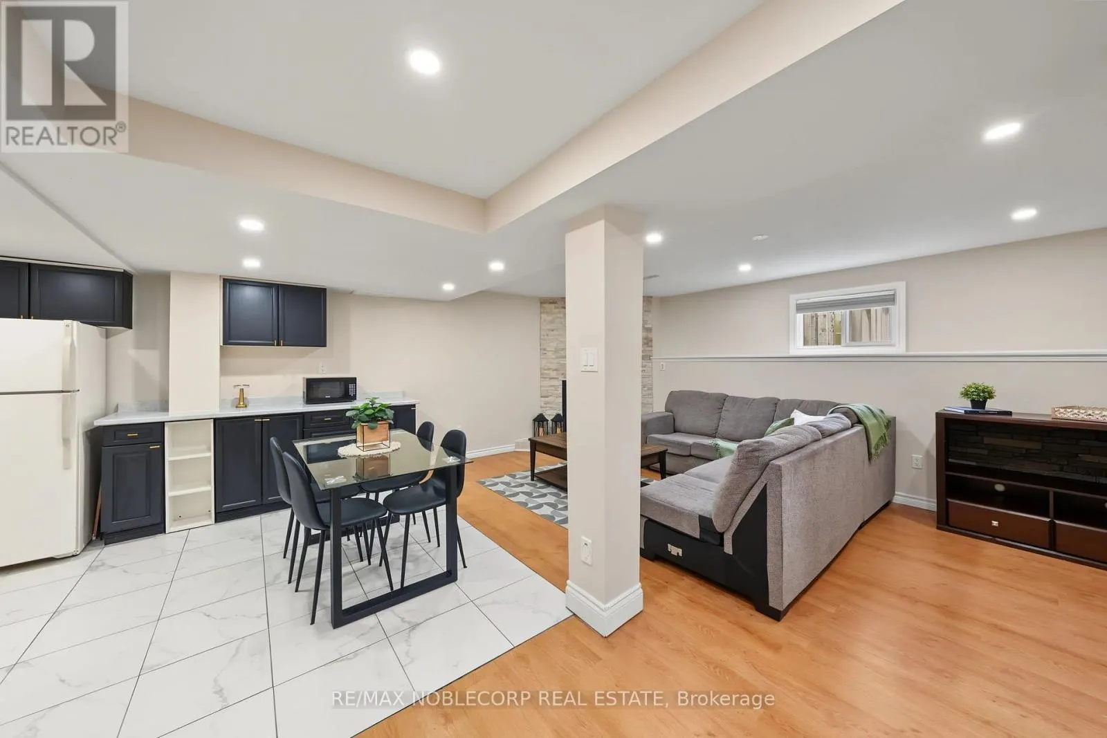 76 EDENBRIDGE DRIVE