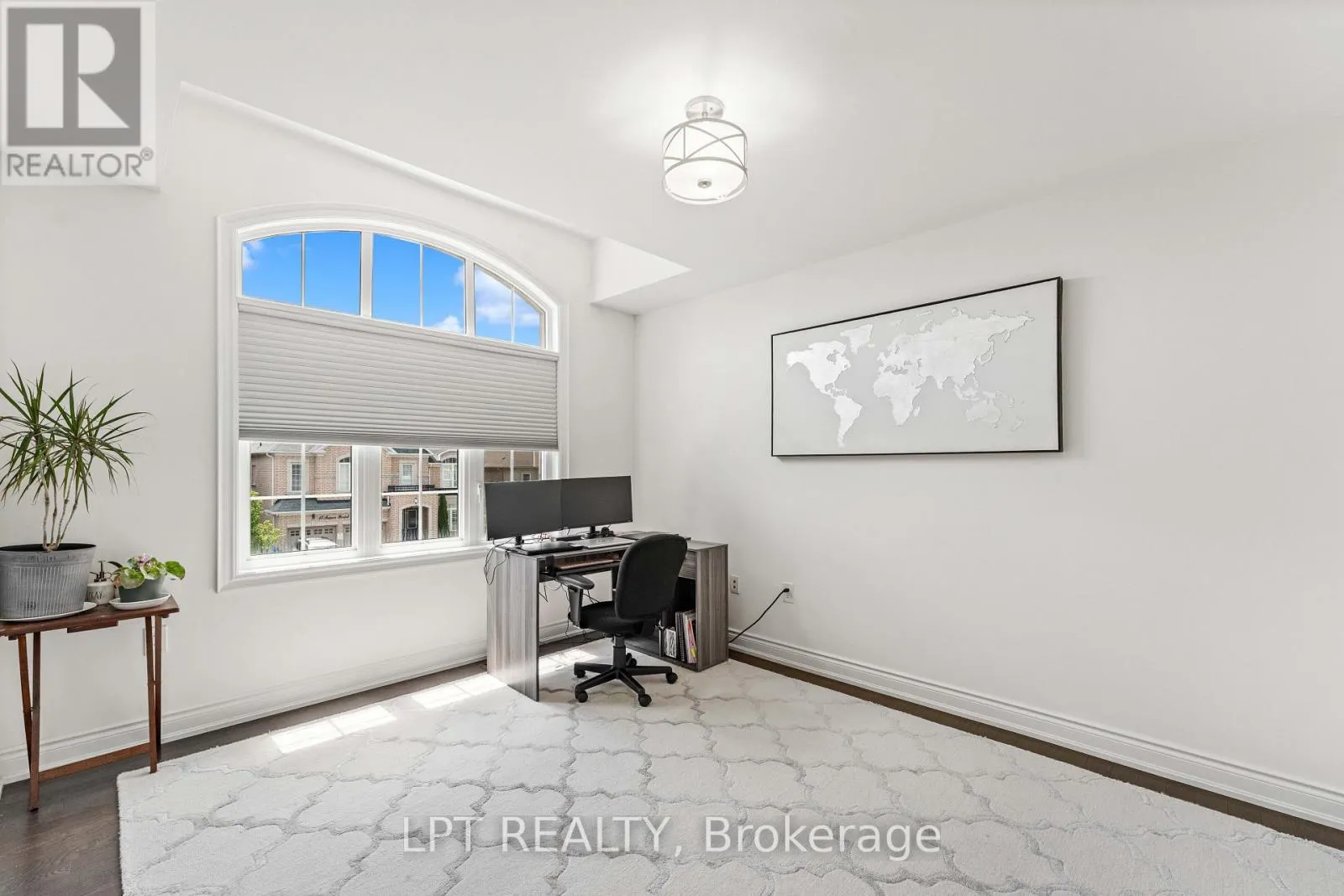 20 MANOR FOREST ROAD