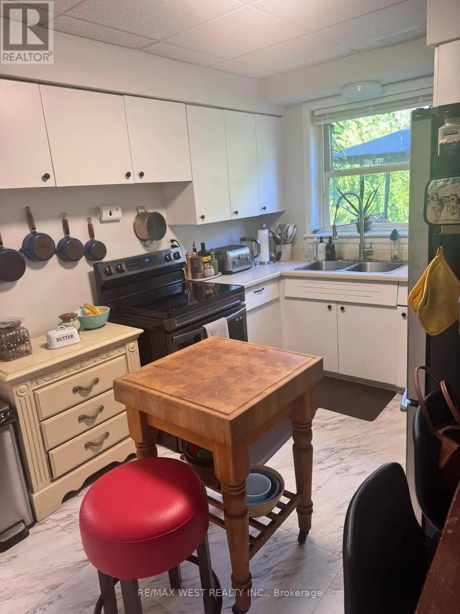 130 COUSINS DRIVE E