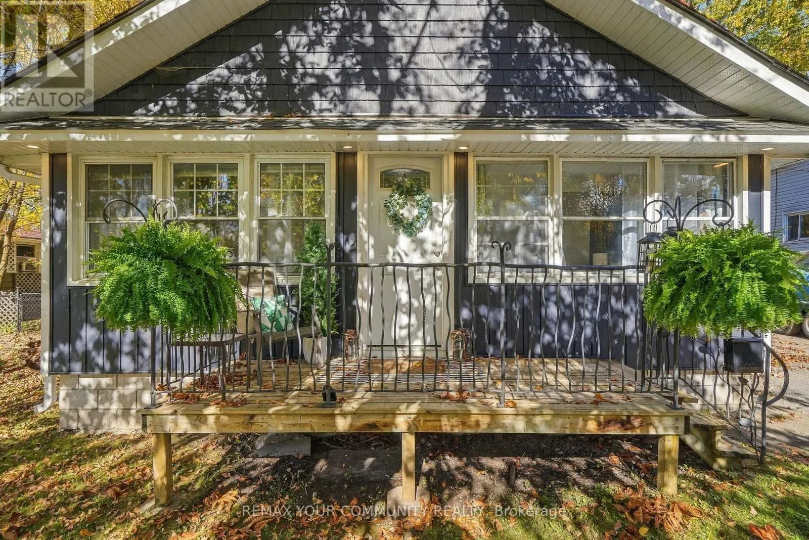 141 COOKS BAY DRIVE