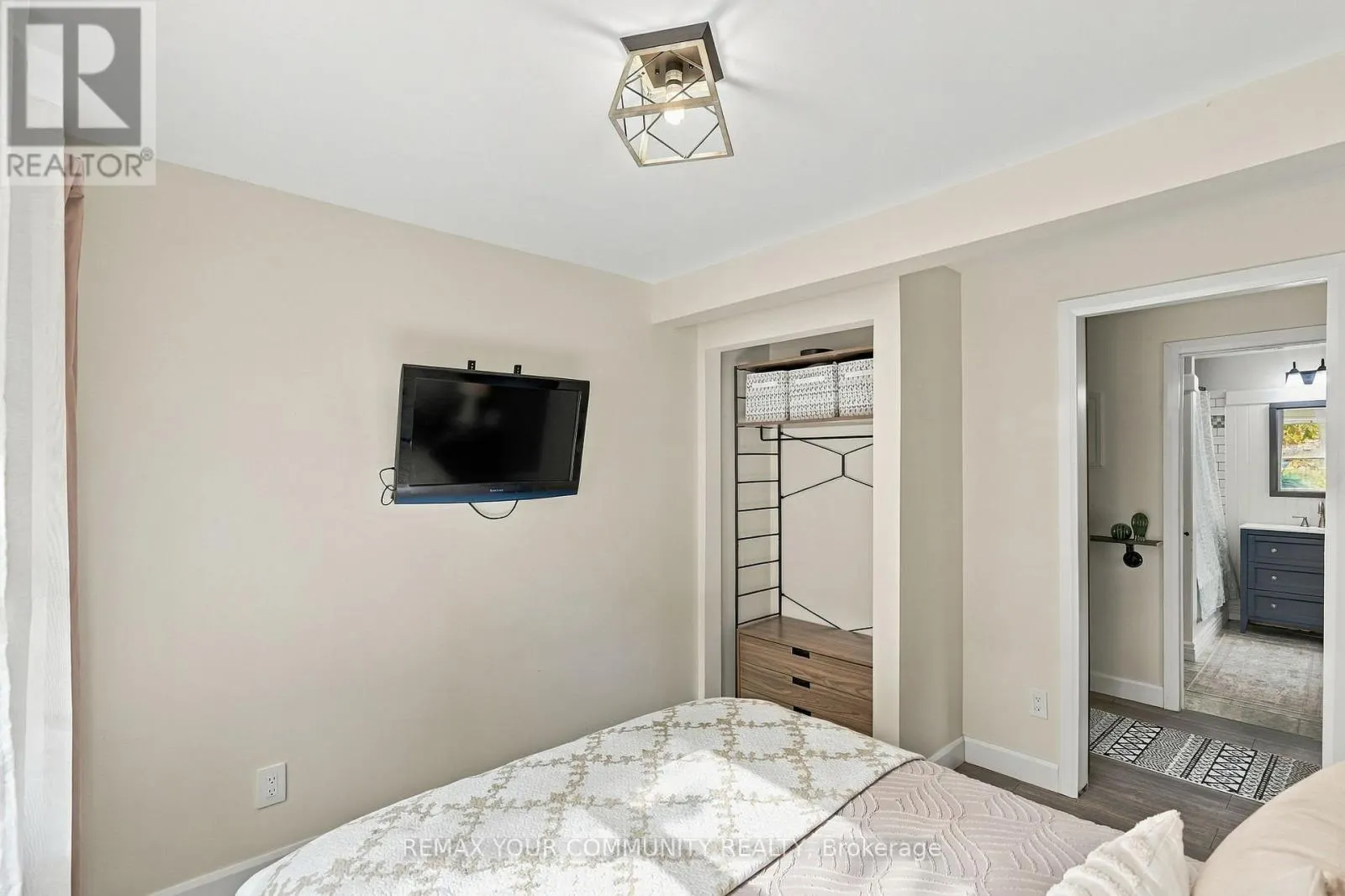 141 COOKS BAY DRIVE