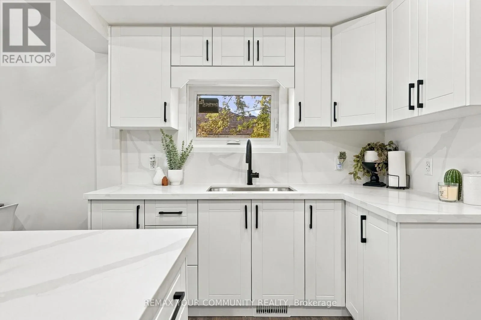 141 COOKS BAY DRIVE