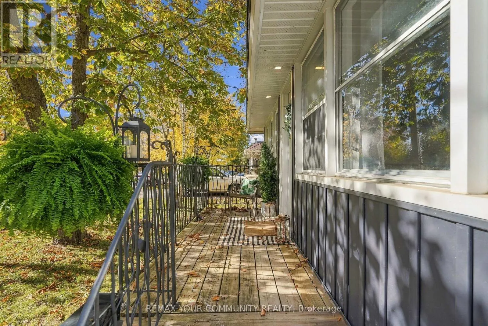 141 COOKS BAY DRIVE