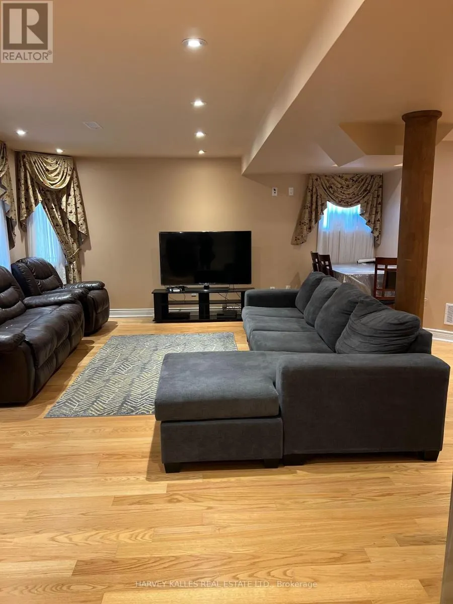 BSMT - 44 ANN LOUISE CRESCENT