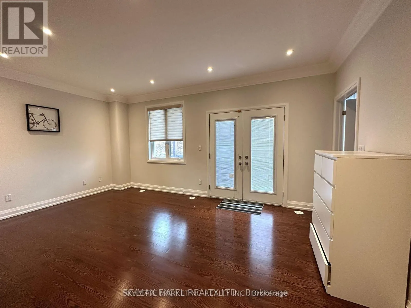 7 CASELEY WAY