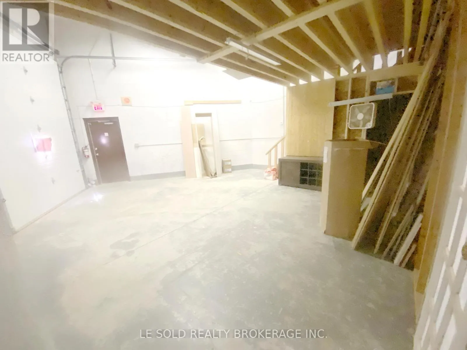 4 H - WAREHOUSE - 117 RINGWOOD DRIVE