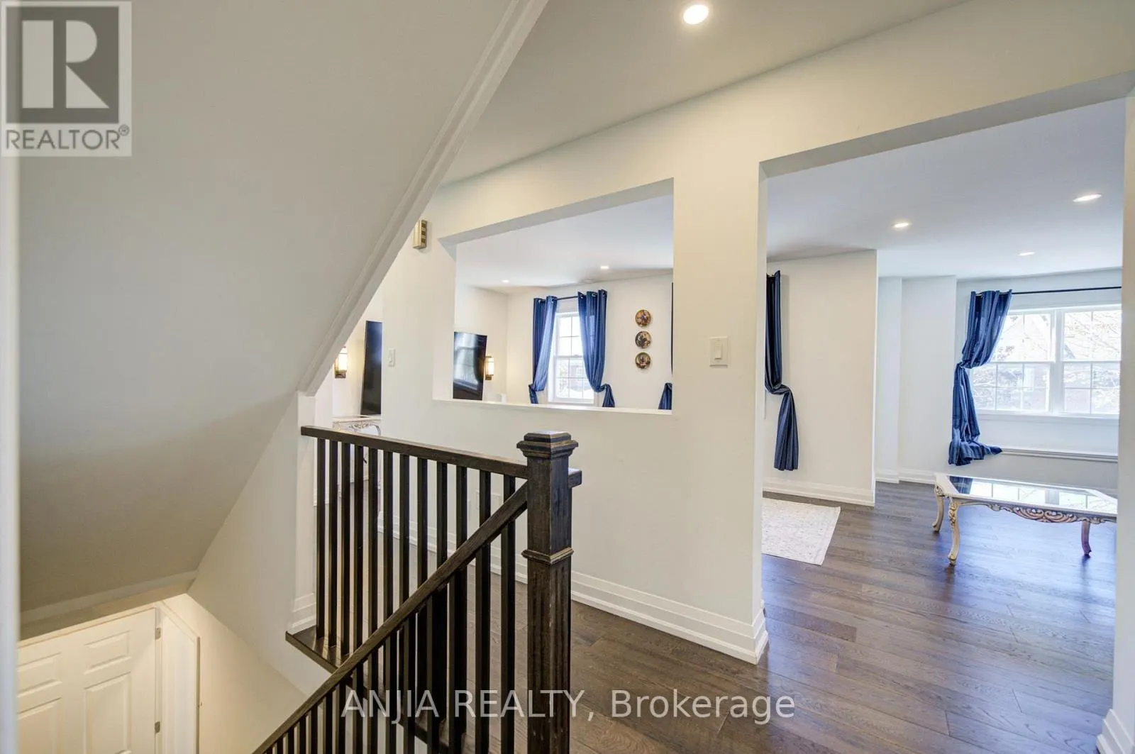 UPPER - 7 HAWTIN LANE