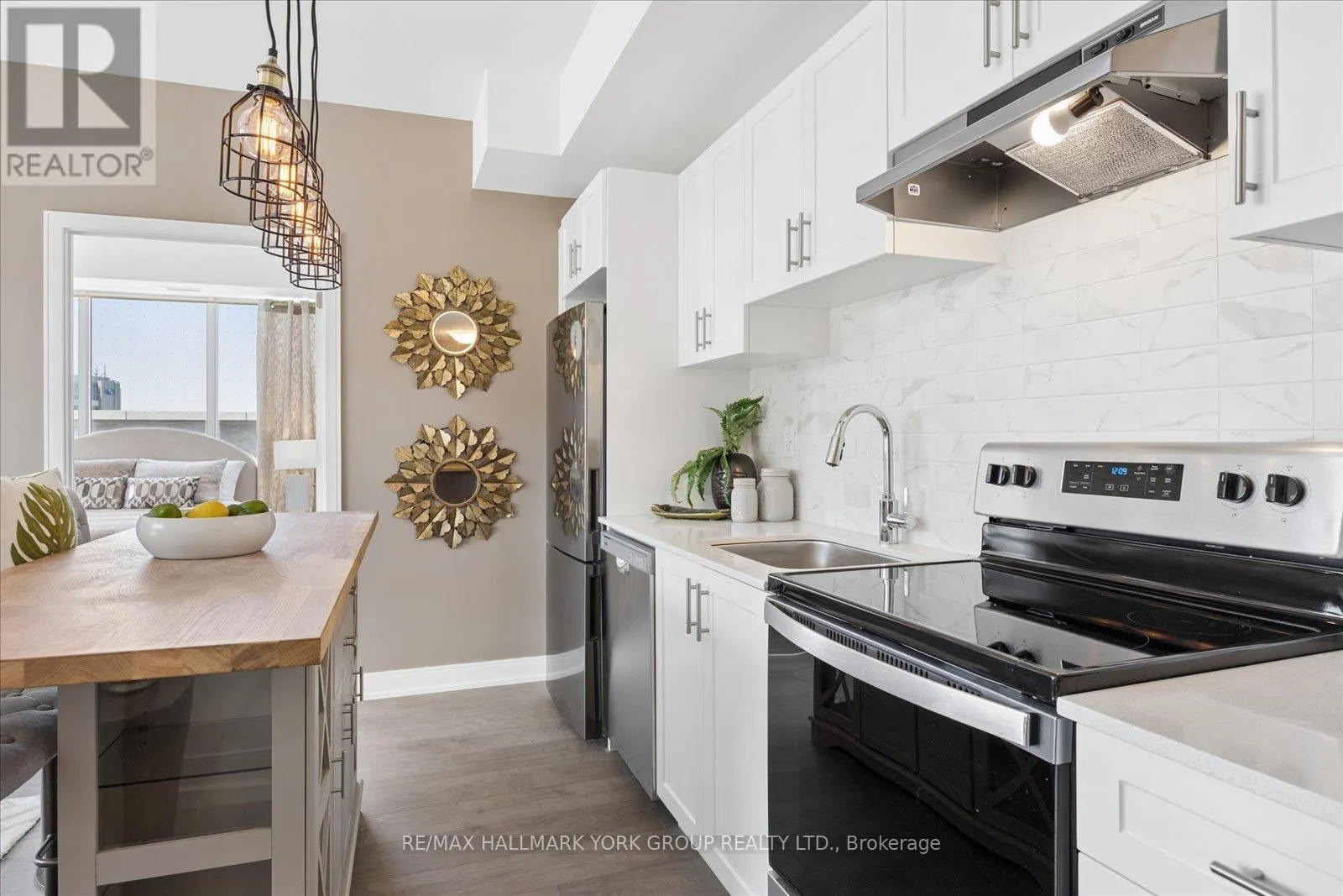 409 - 705 DAVIS DRIVE