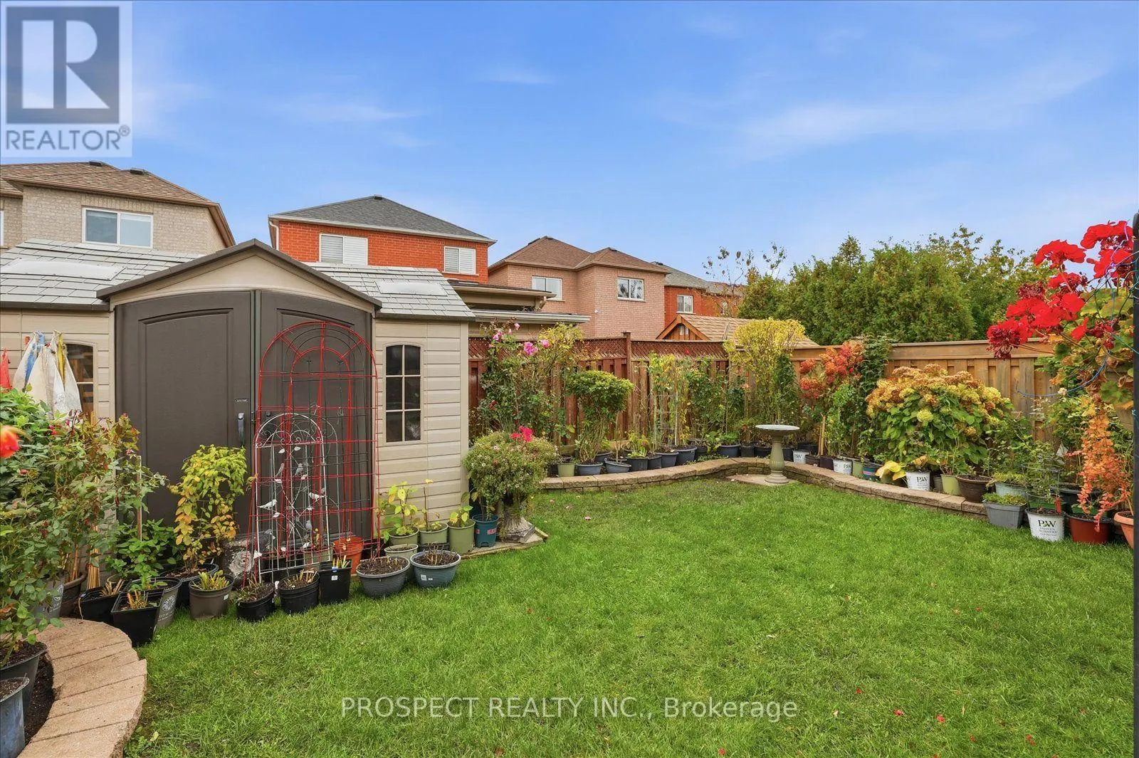 218 SYLWOOD CRESCENT