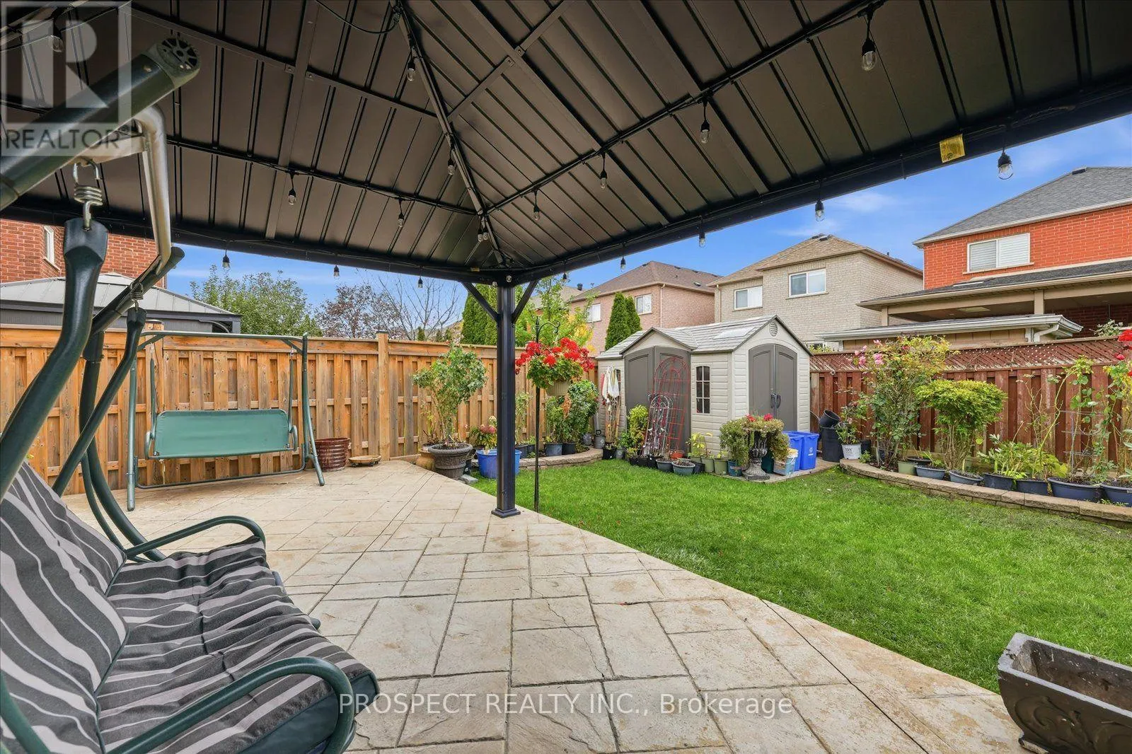 218 SYLWOOD CRESCENT
