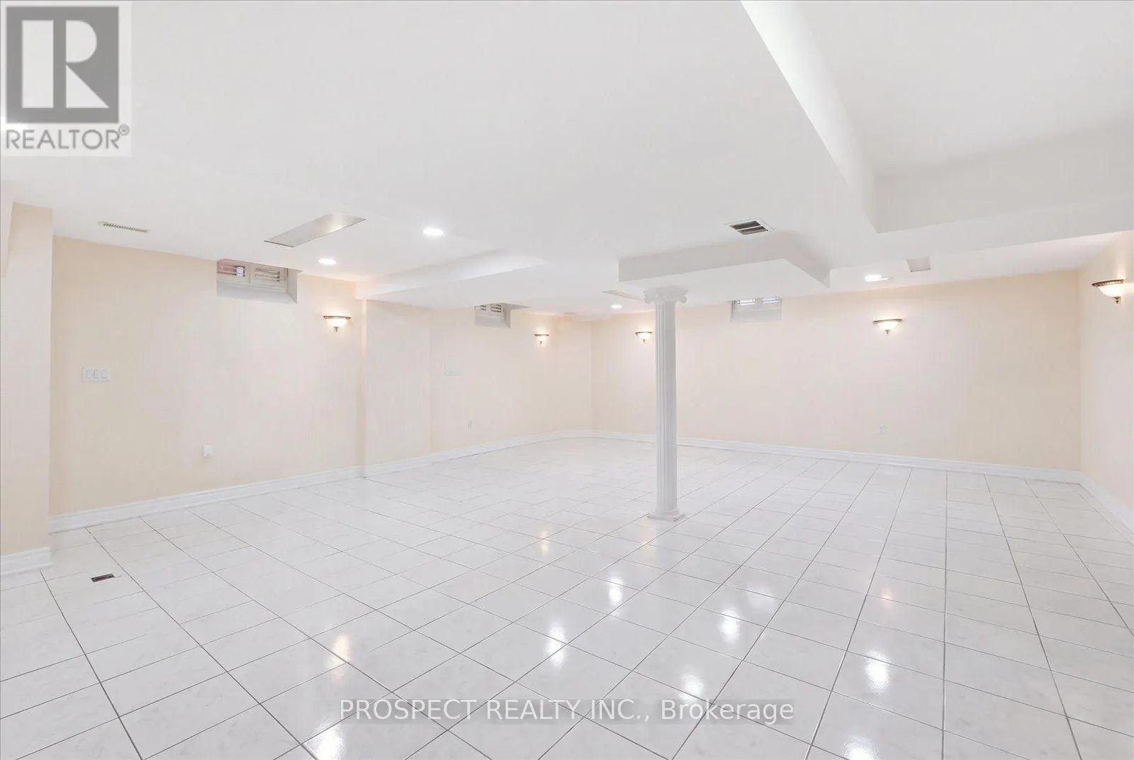 218 SYLWOOD CRESCENT