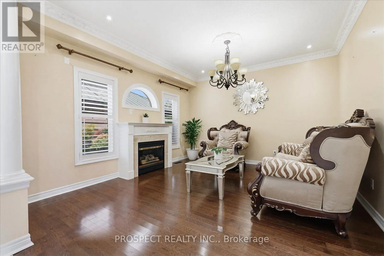 218 SYLWOOD CRESCENT