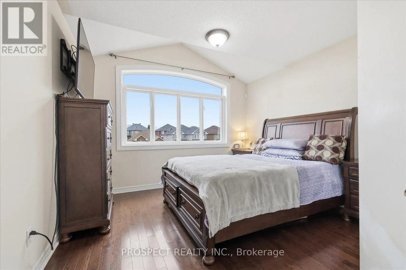 218 SYLWOOD CRESCENT