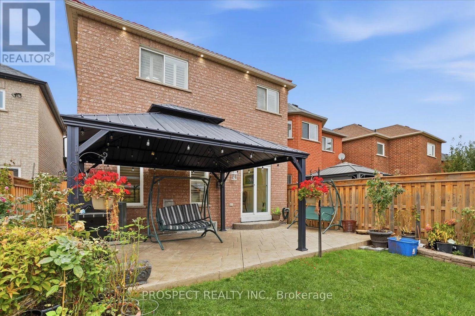218 SYLWOOD CRESCENT