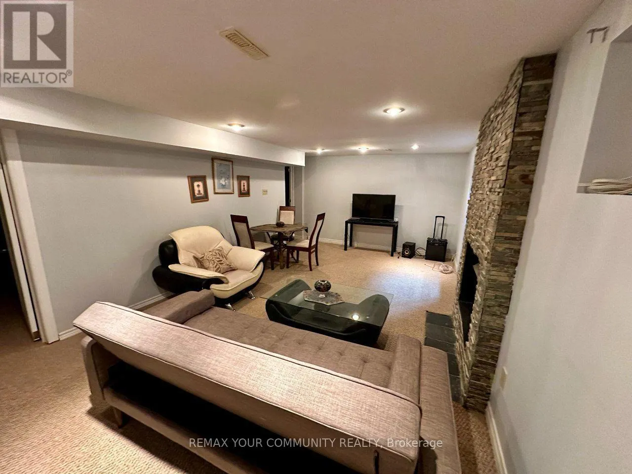 BASEMENT - 71 ROYAL ORCHARD BOULEVARD