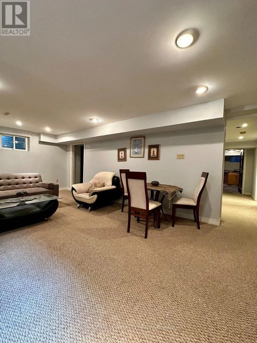 BASEMENT - 71 ROYAL ORCHARD BOULEVARD