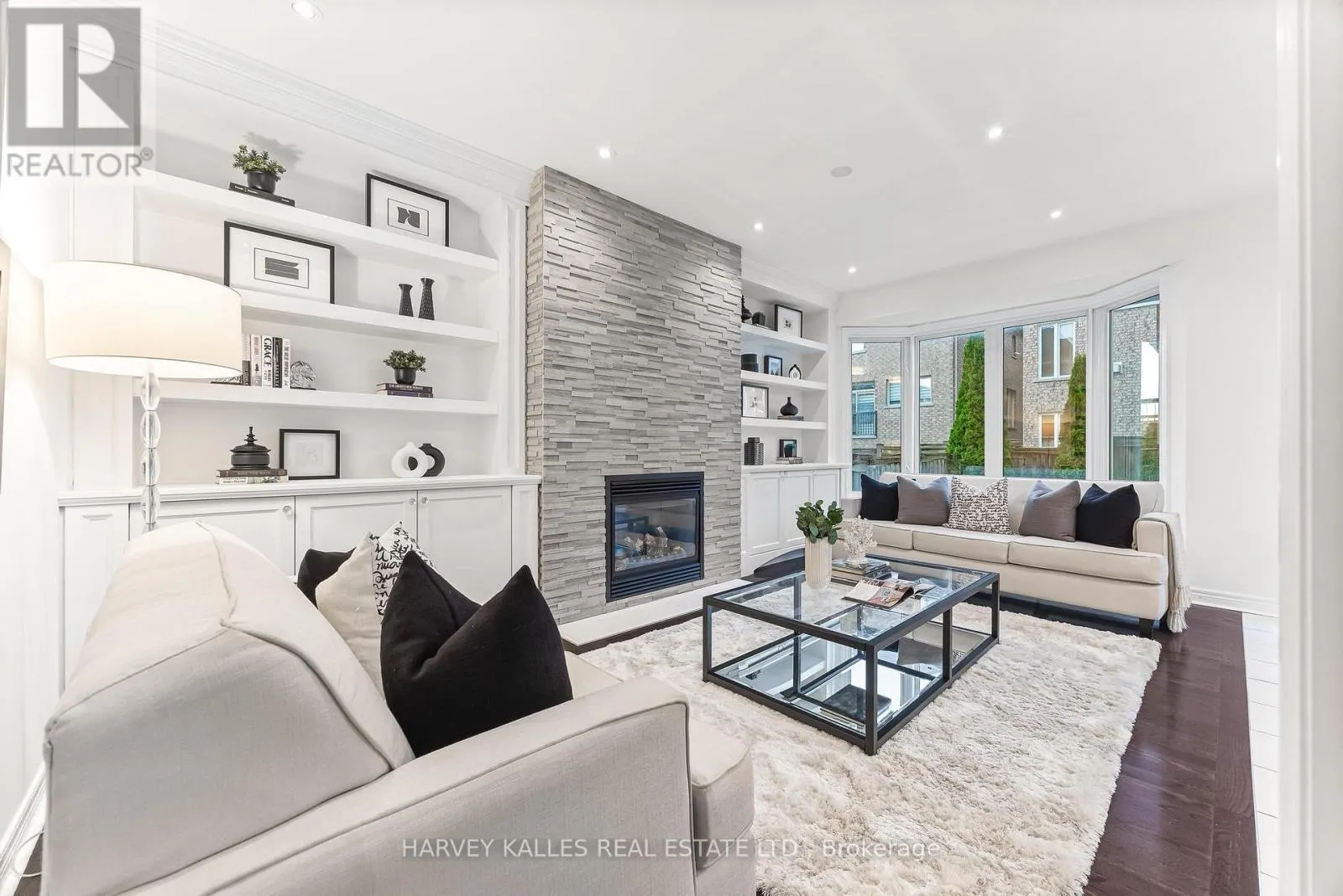 46 GRAYLEAF DRIVE