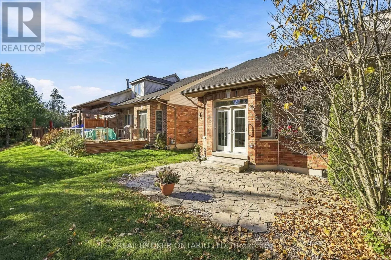 33 FRED BARNARD WAY