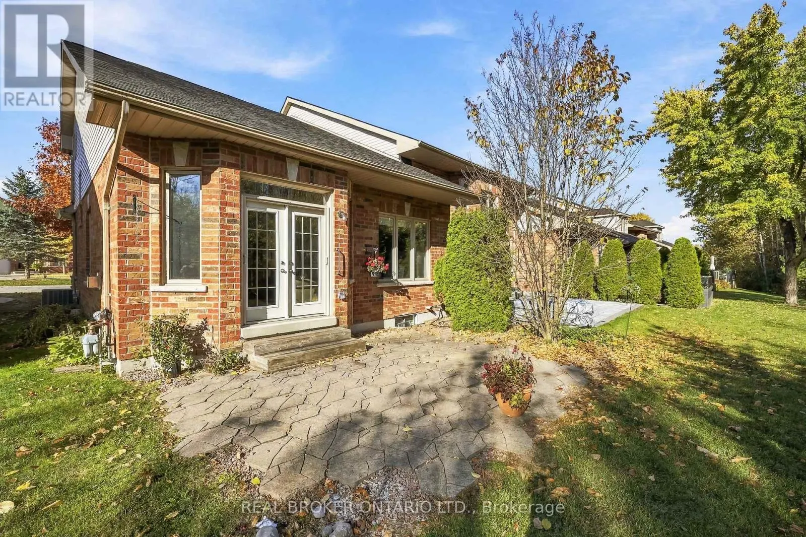 33 FRED BARNARD WAY
