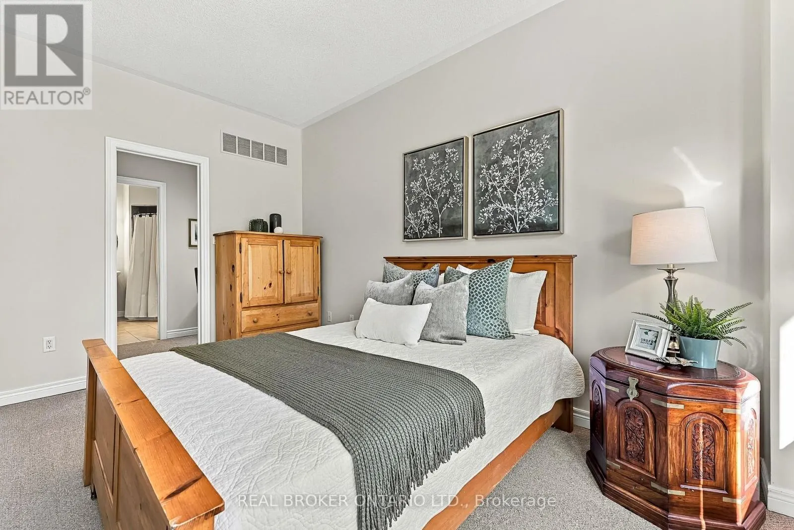 33 FRED BARNARD WAY