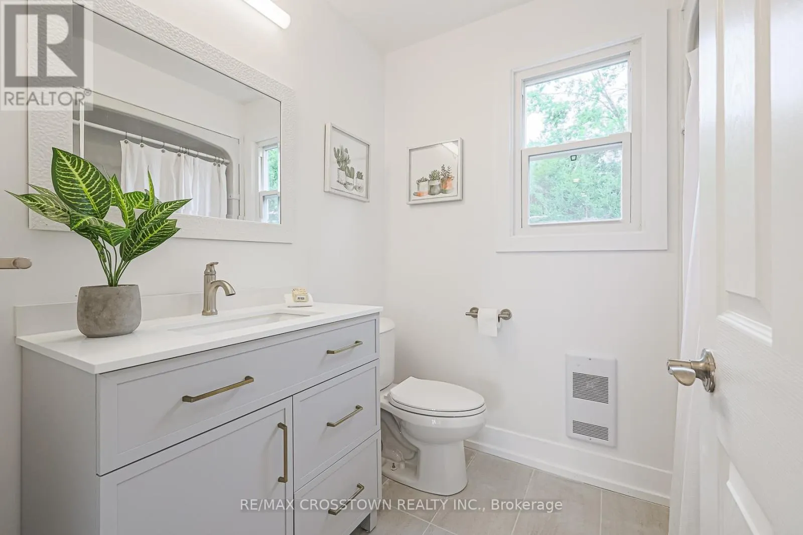 128 MOORES BEACH ROAD