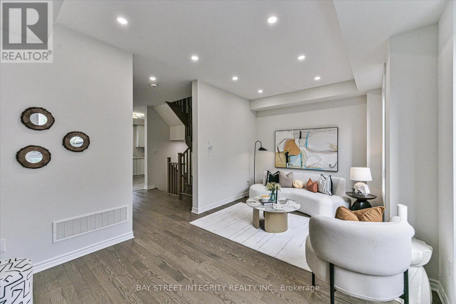 25 CHICAGO LANE