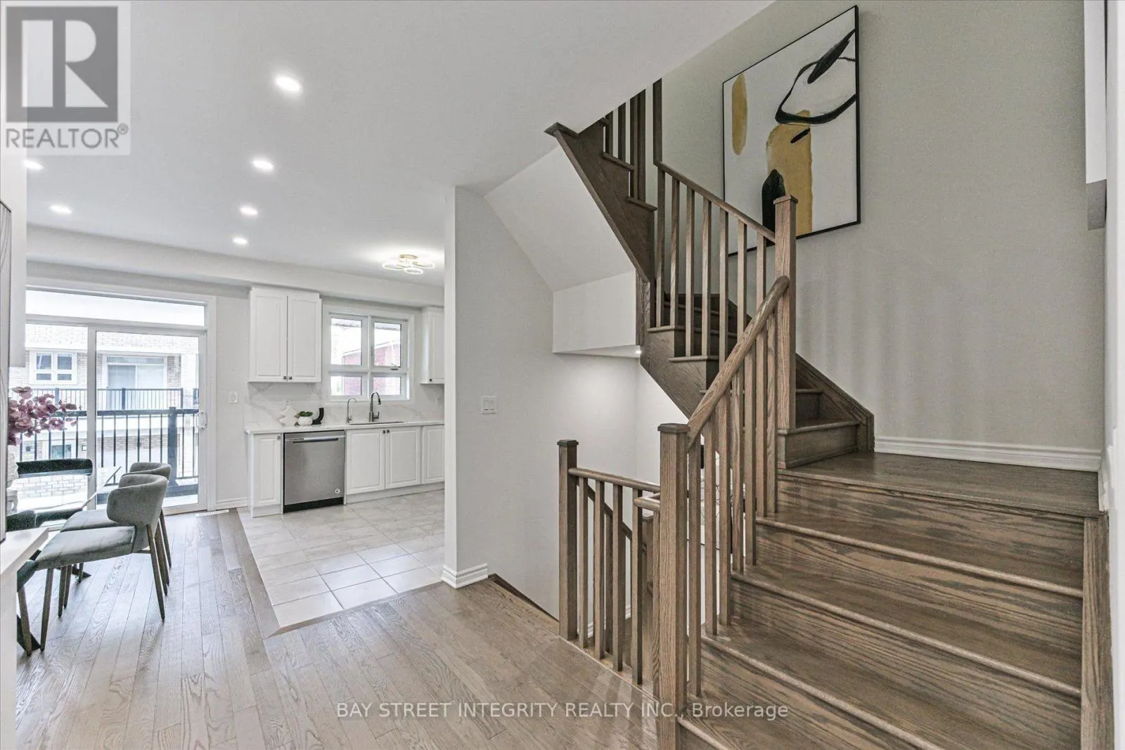 25 CHICAGO LANE