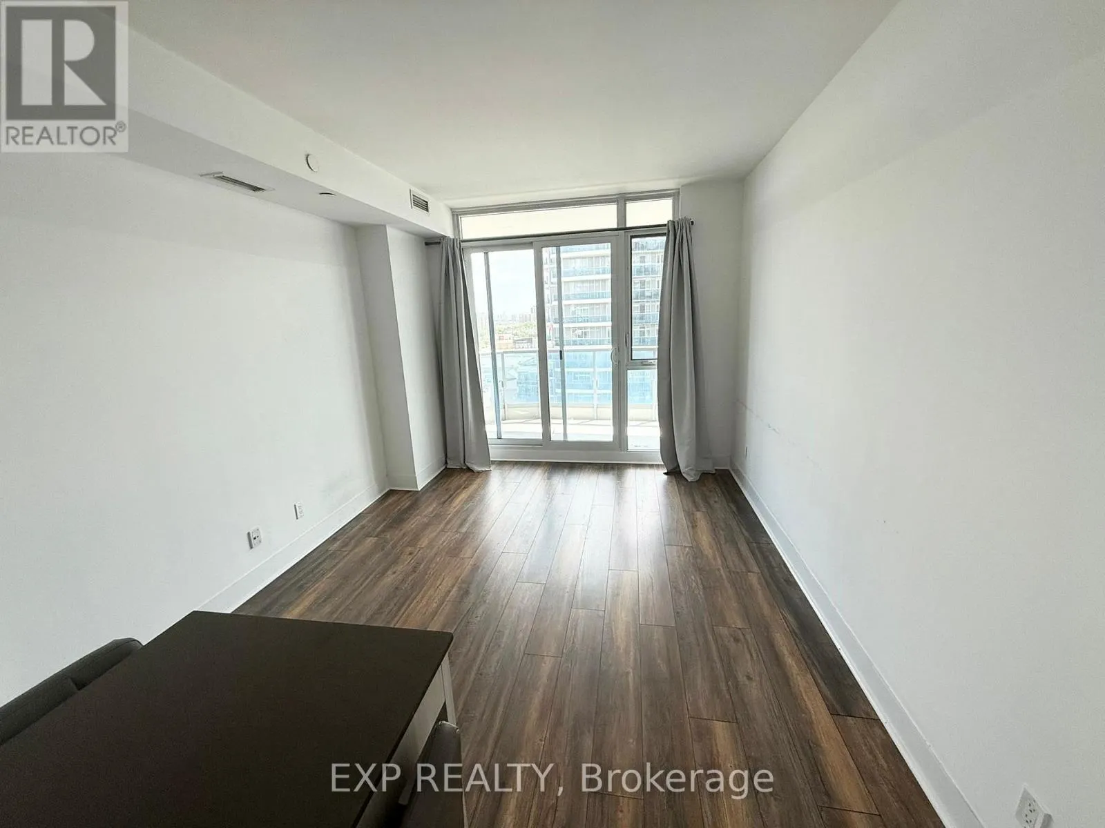 1201 - 9471 YONGE STREET