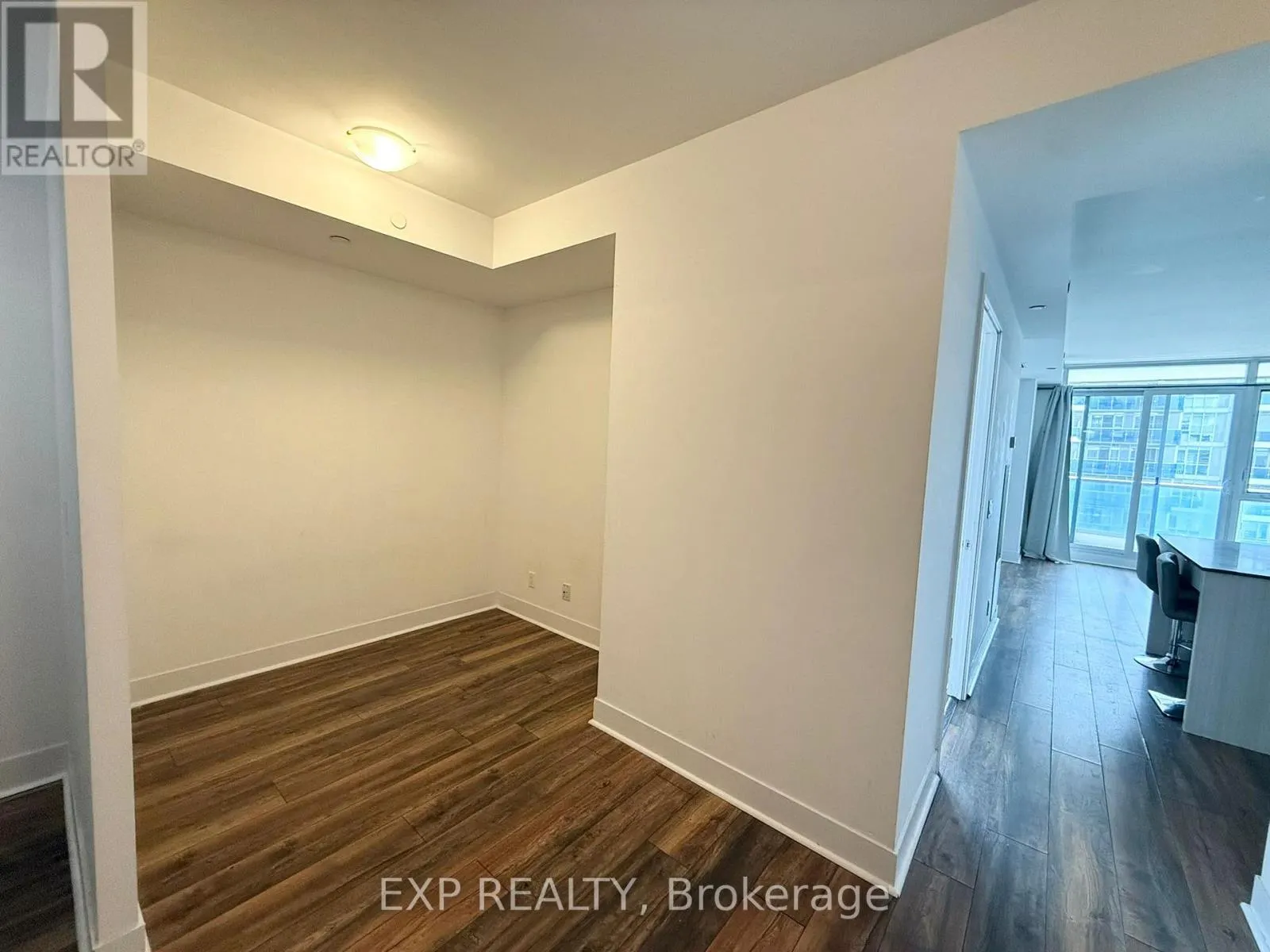 1201 - 9471 YONGE STREET