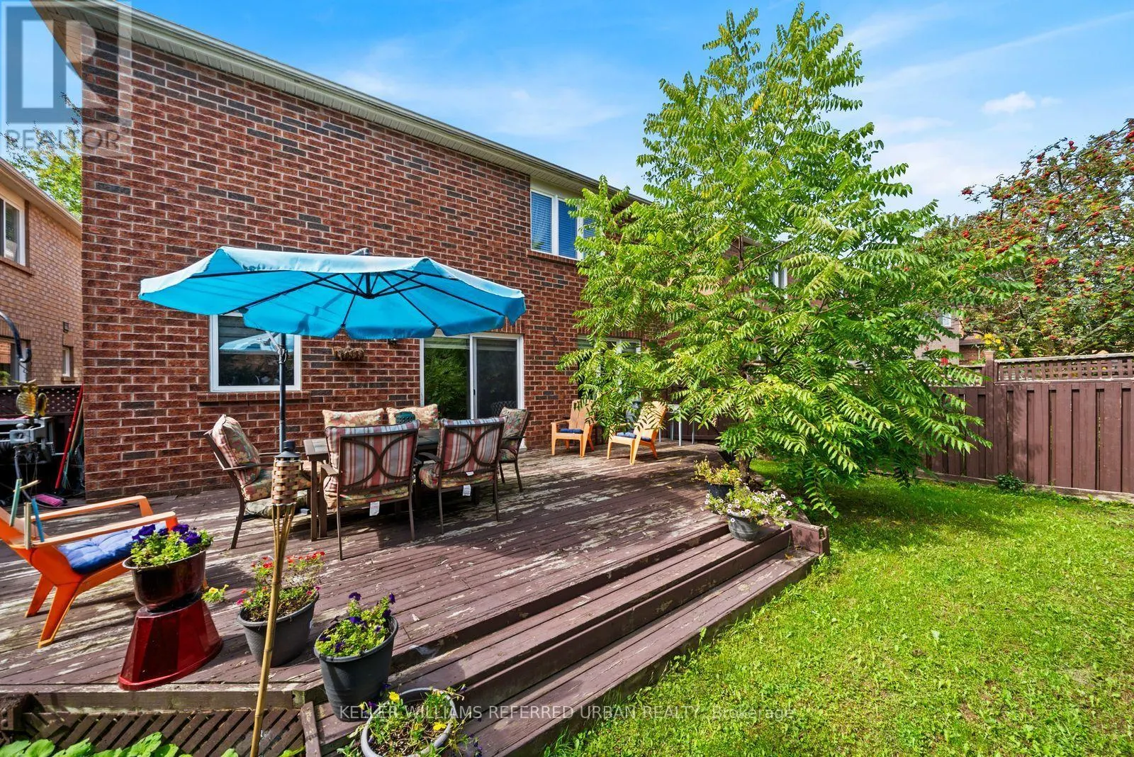 1002 OAKTREE CRESCENT