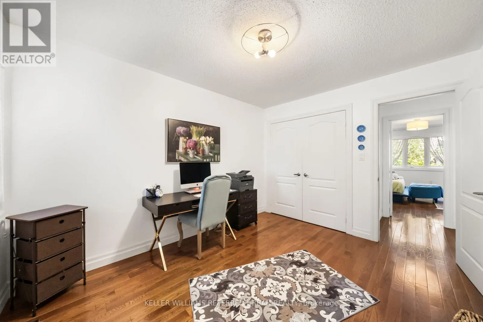 1002 OAKTREE CRESCENT