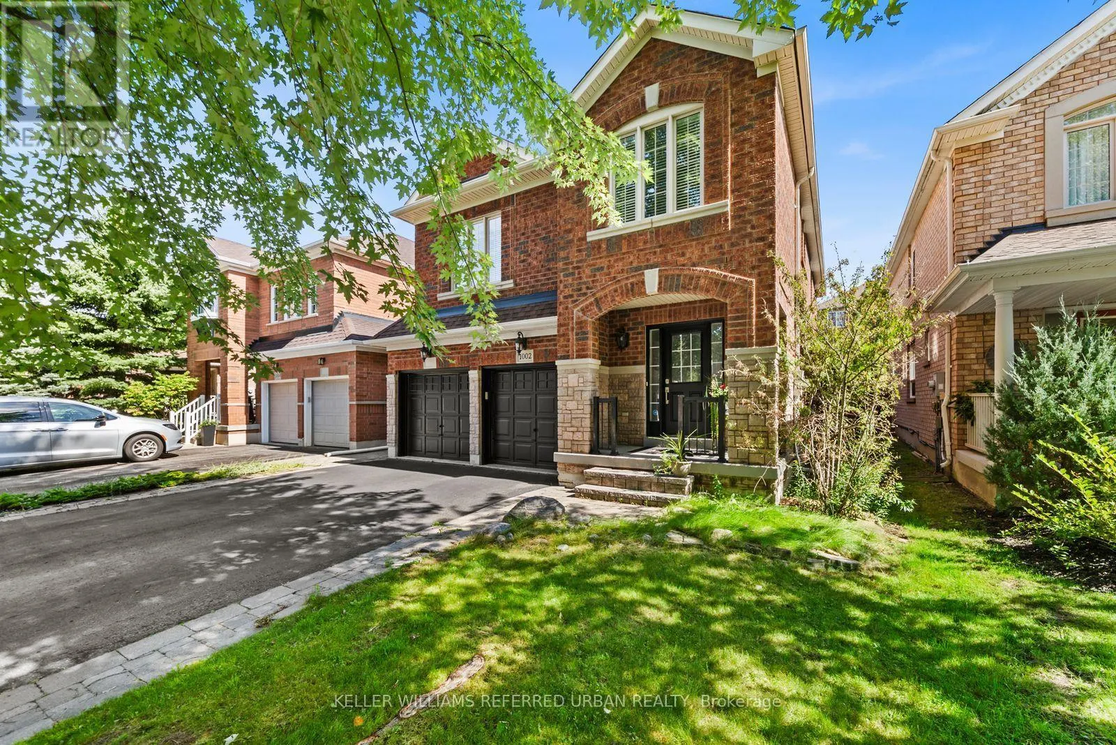 1002 OAKTREE CRESCENT