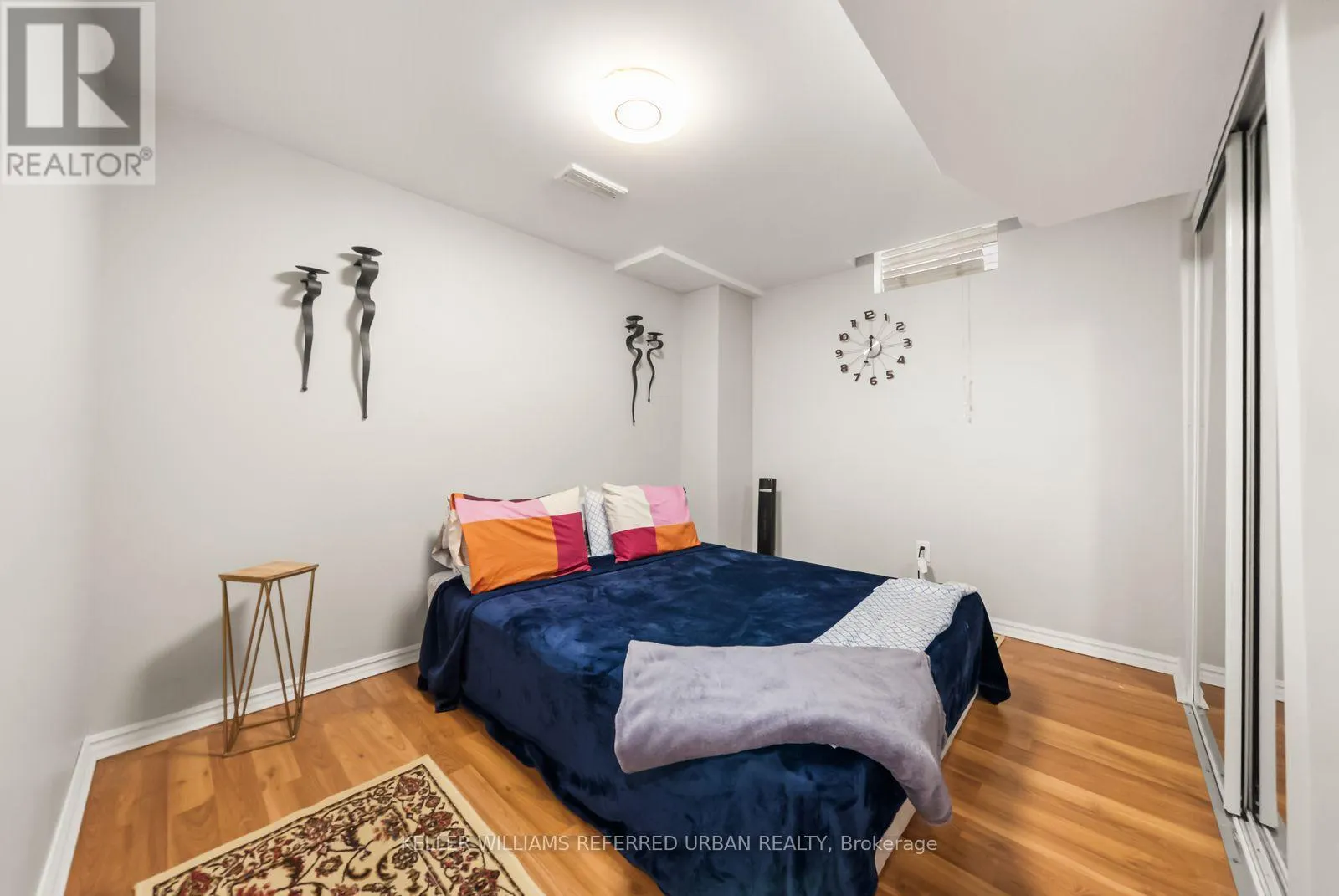 1002 OAKTREE CRESCENT