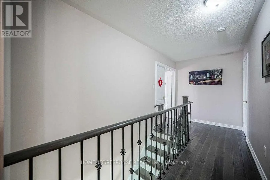 372 MANTLE AVENUE