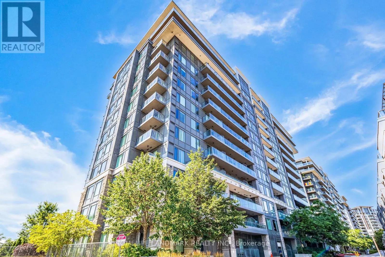 325-PH9 - 325 SOUTH PARK ROAD
