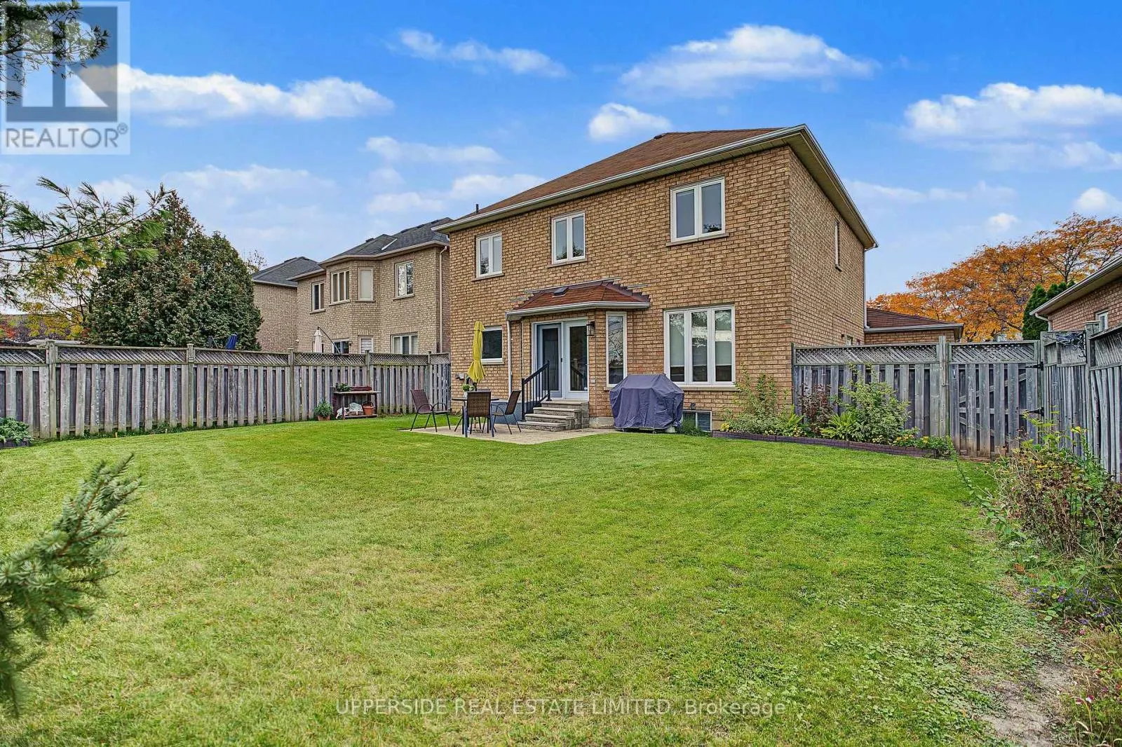 99 GLENFOREST DRIVE