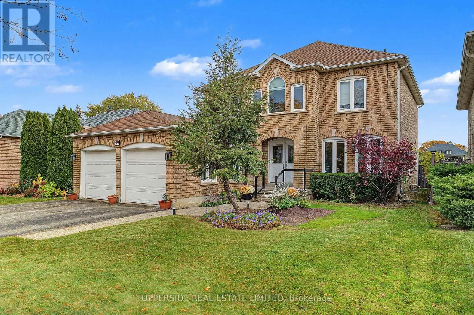 99 GLENFOREST DRIVE