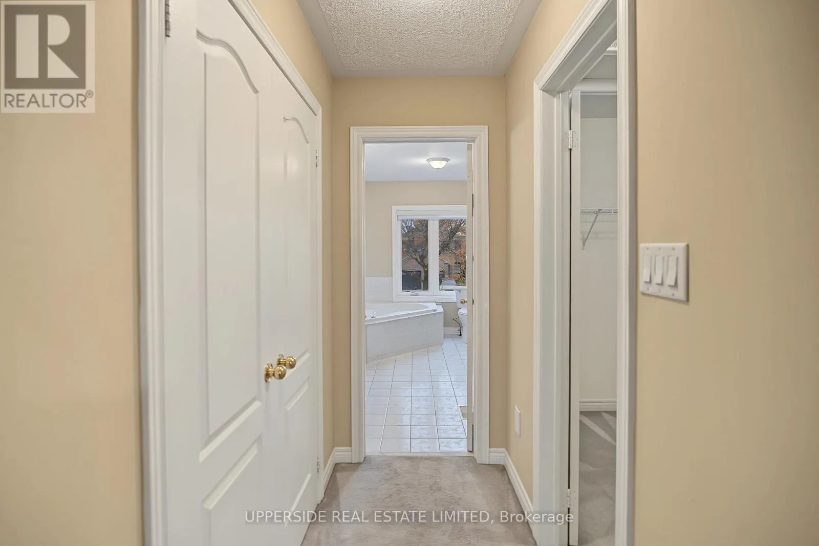 99 GLENFOREST DRIVE