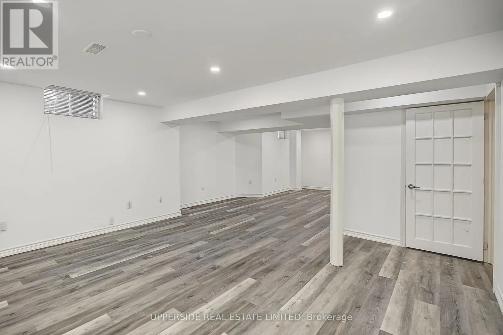 99 GLENFOREST DRIVE