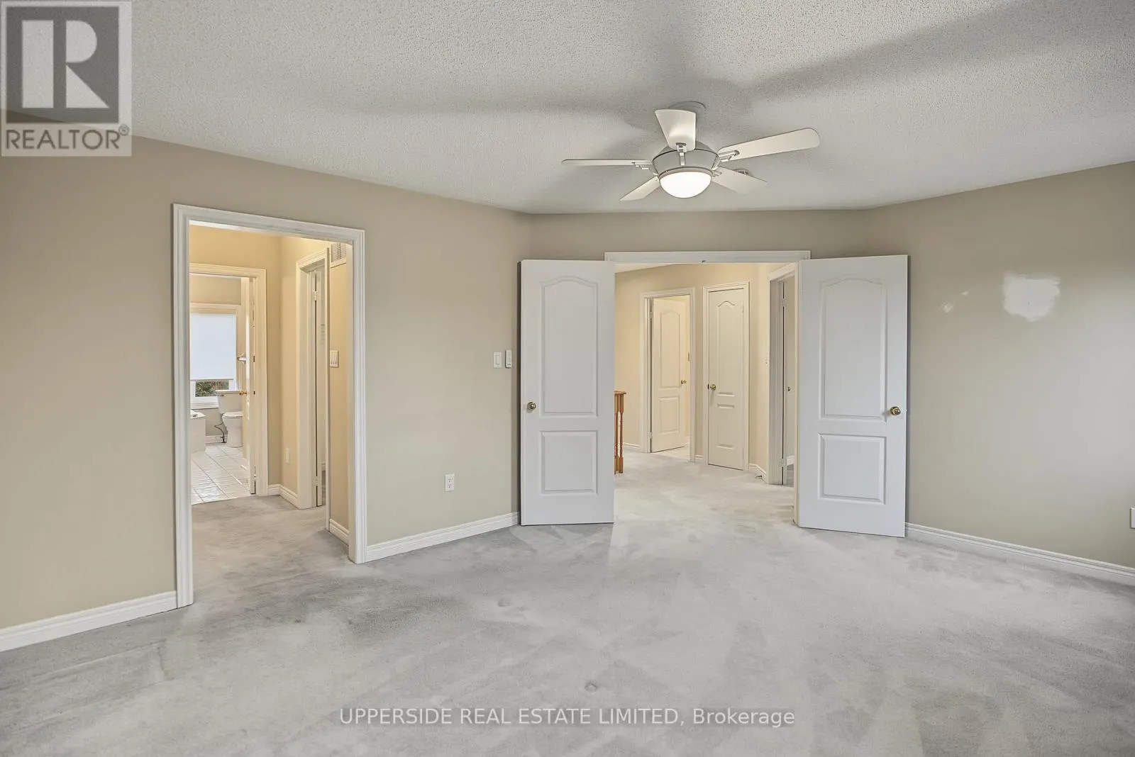99 GLENFOREST DRIVE