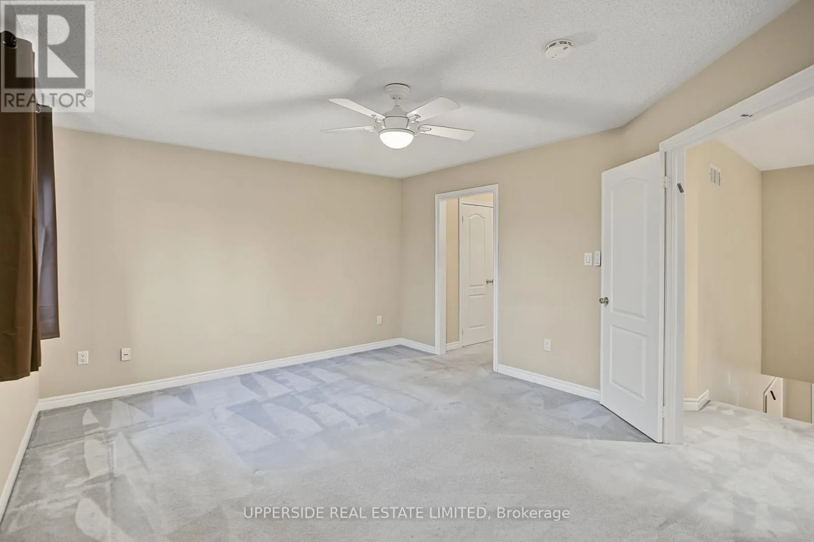 99 GLENFOREST DRIVE