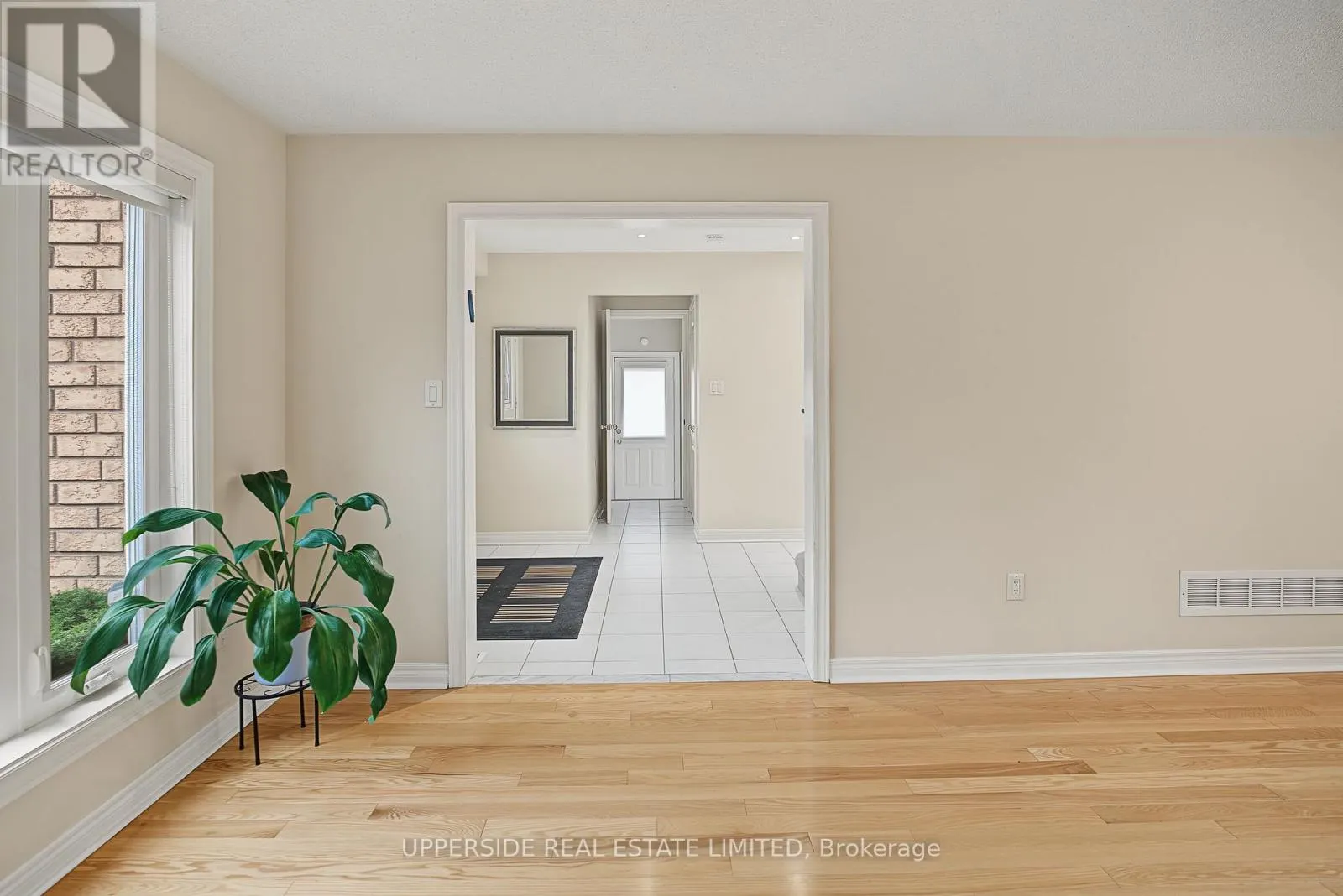 99 GLENFOREST DRIVE
