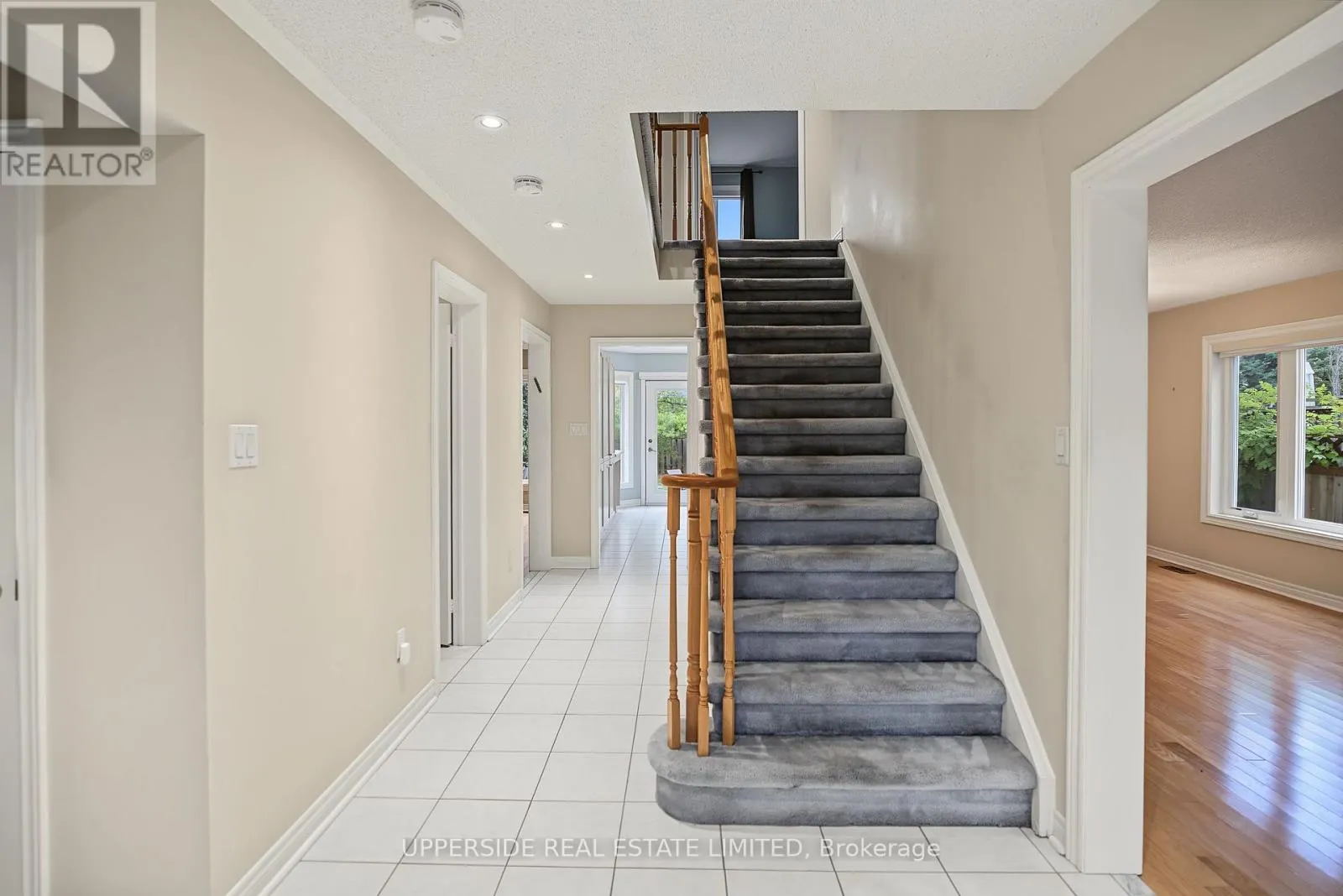 99 GLENFOREST DRIVE
