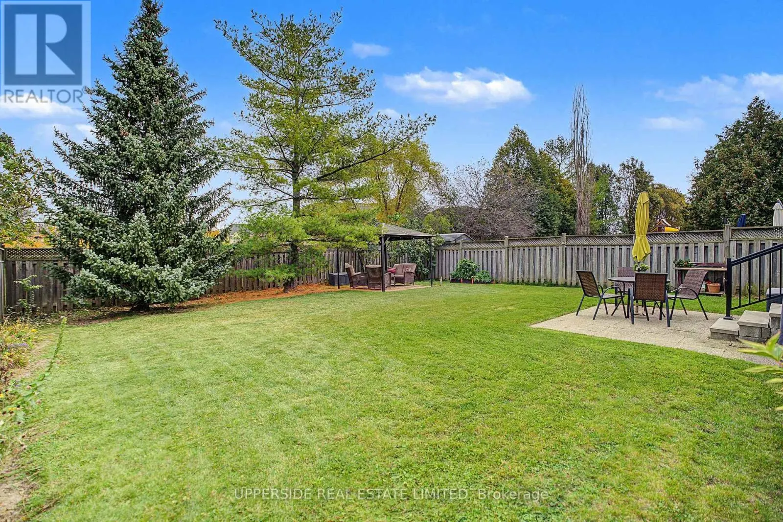 99 GLENFOREST DRIVE