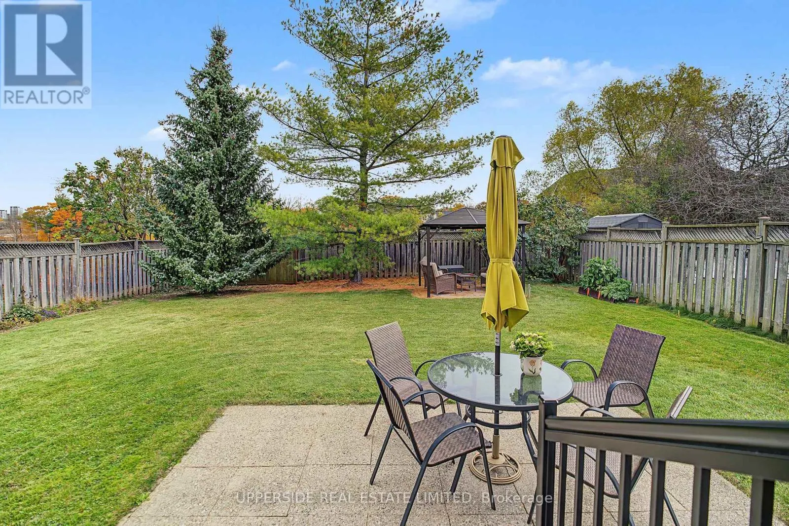99 GLENFOREST DRIVE