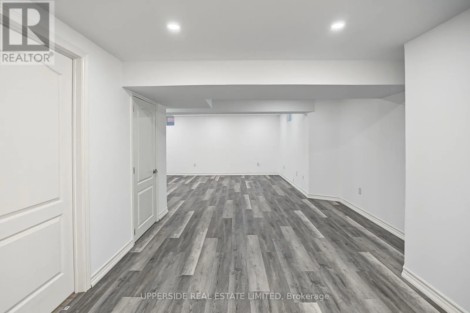 99 GLENFOREST DRIVE