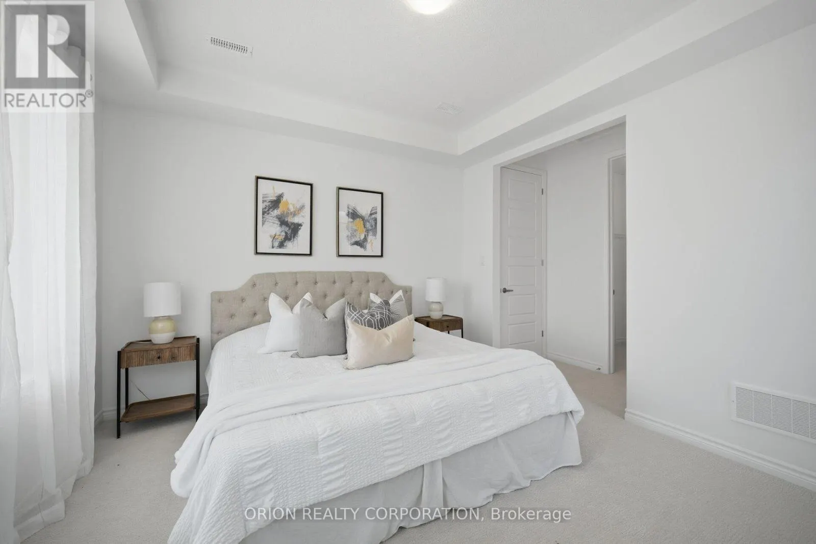 711 SARGEANT PLACE