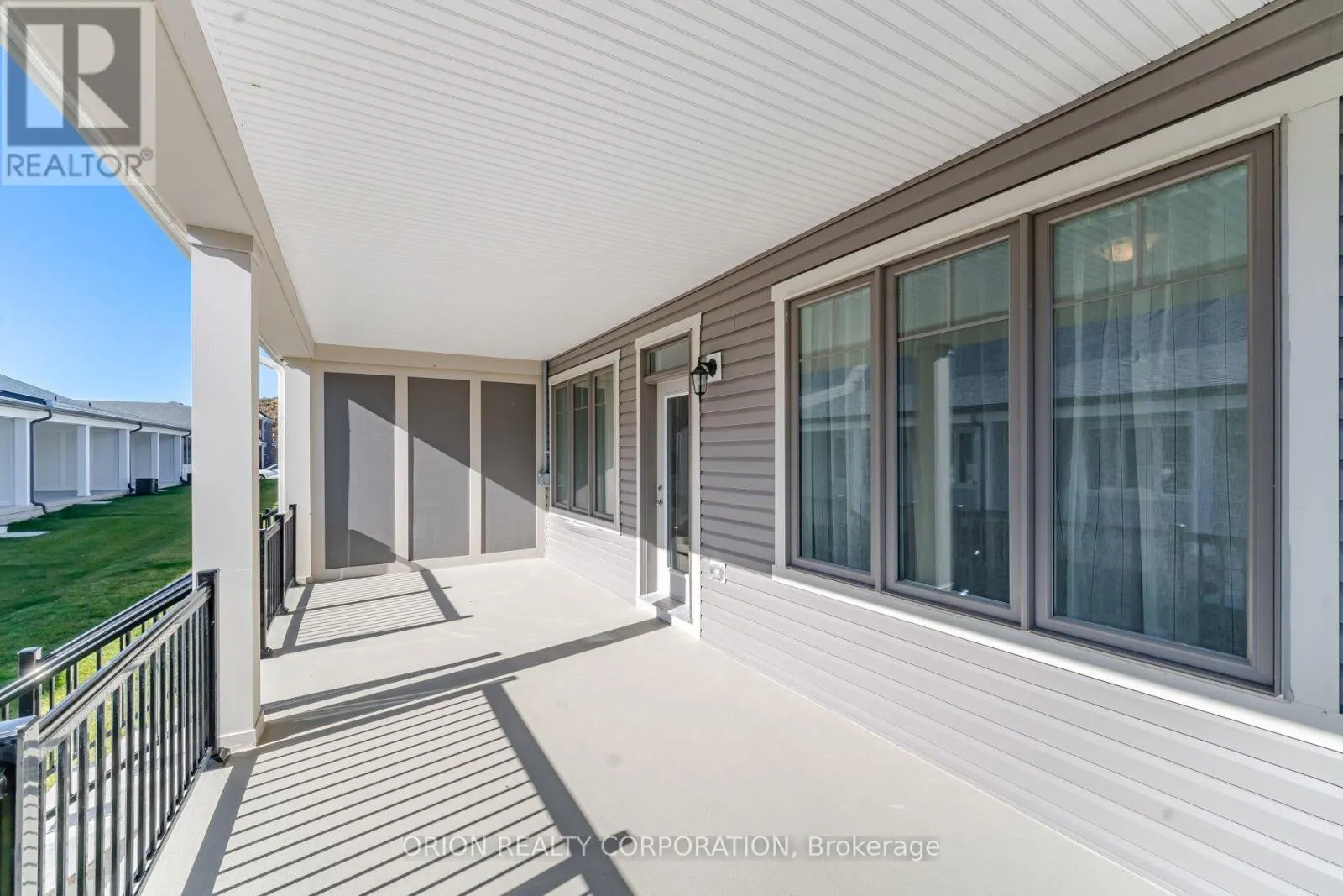 711 SARGEANT PLACE