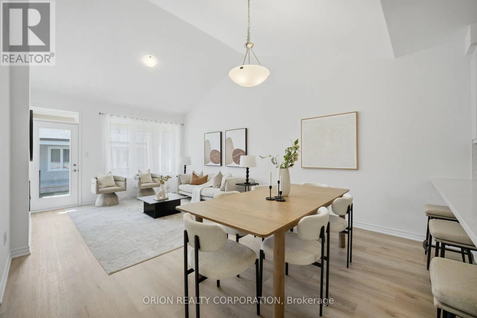 711 SARGEANT PLACE