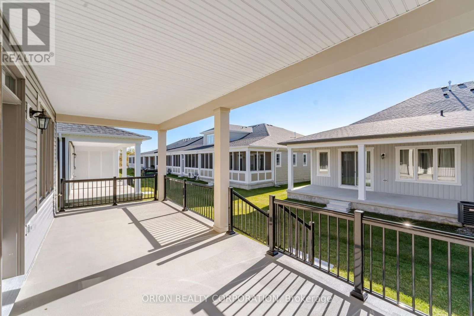 711 SARGEANT PLACE